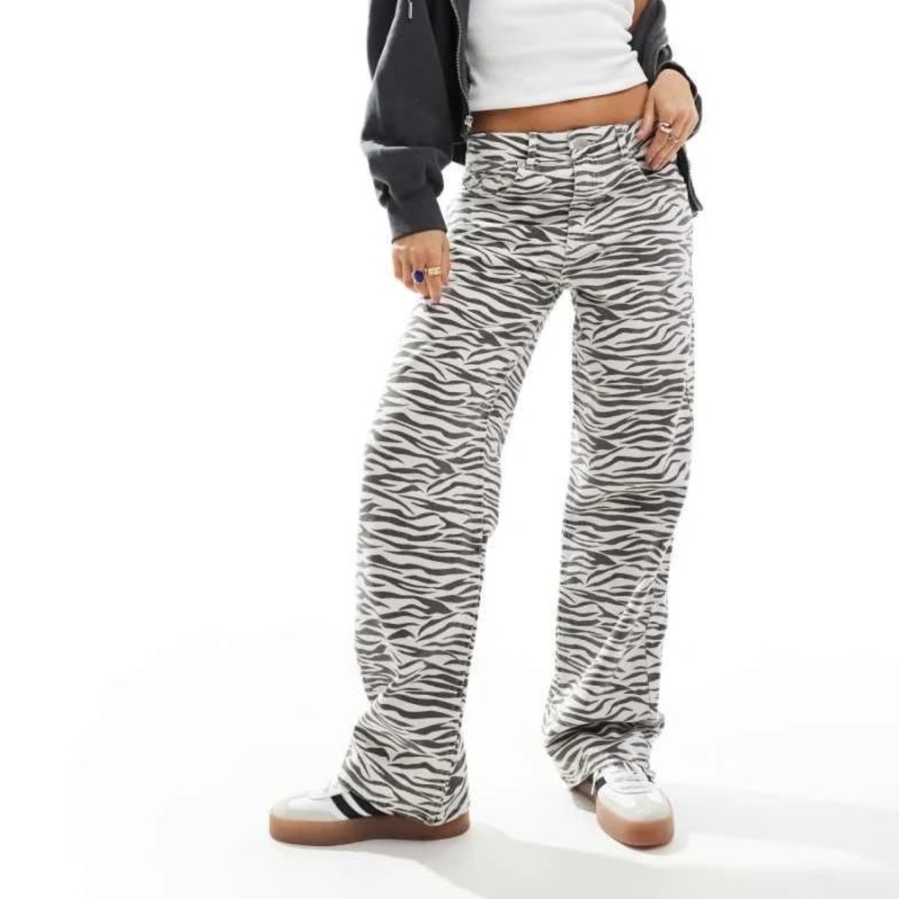 Pull&Bear wide leg jeans